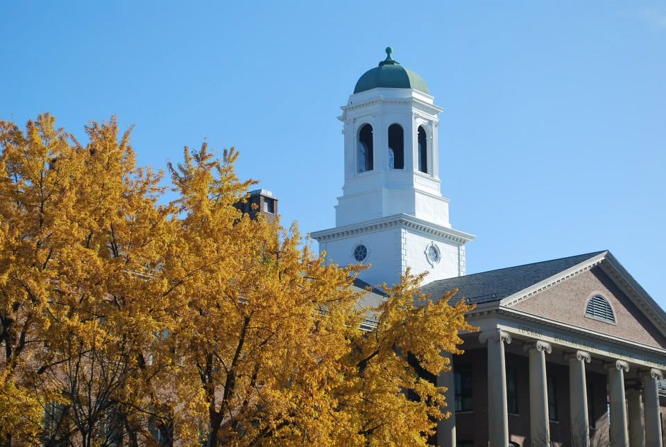Mallinckrodt Chemical Laboratory at Harvard in autumn